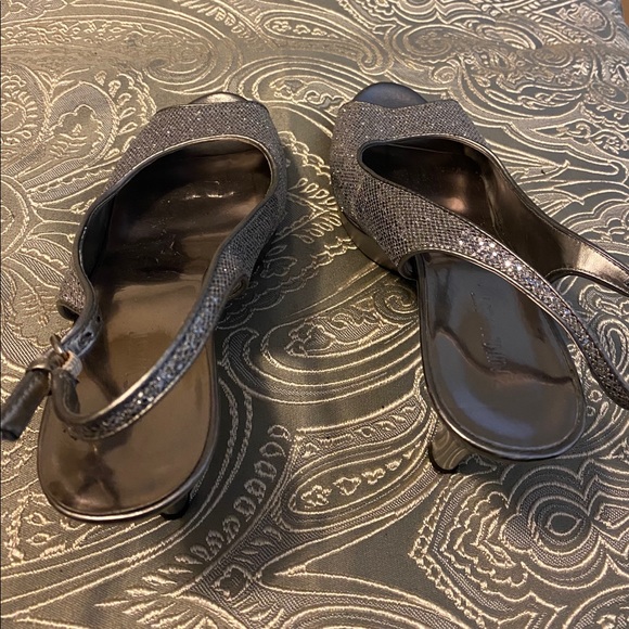 Shoes - Picture 1 of 3